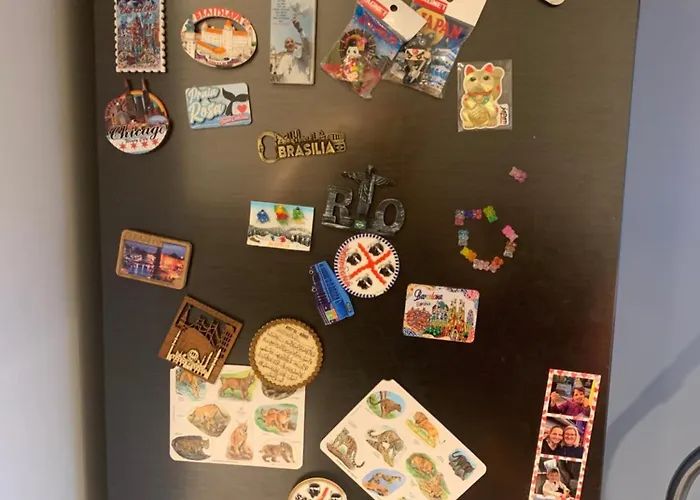 ゲストハウス Wake Up With 2 Cats On Your Face *