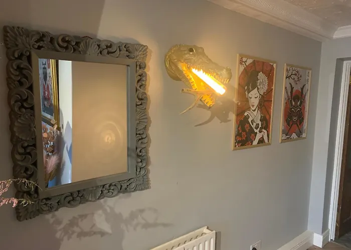 Gæstehus Wake Up With 2 Cats On Your Face *